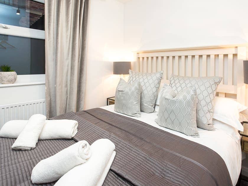 Double bedroom | Minsters Reach Apartment Two - York Boutique Lets, York