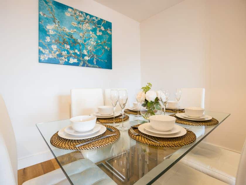 Dining Area | King Edward 6 - King Edward Apartments, Windsor