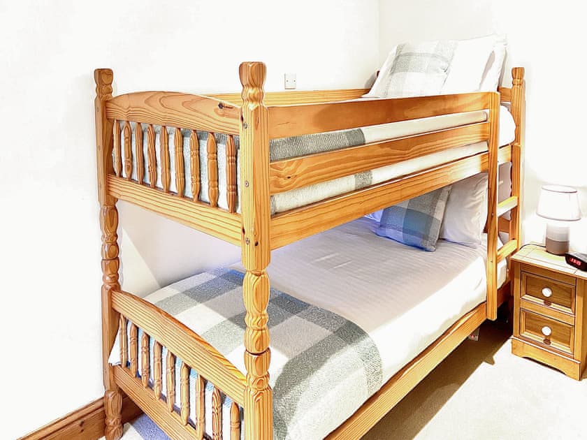 Bunk bedroom | Penty Rosen - Rescorla Farm Cottages, Mevagissey, near St. Austell