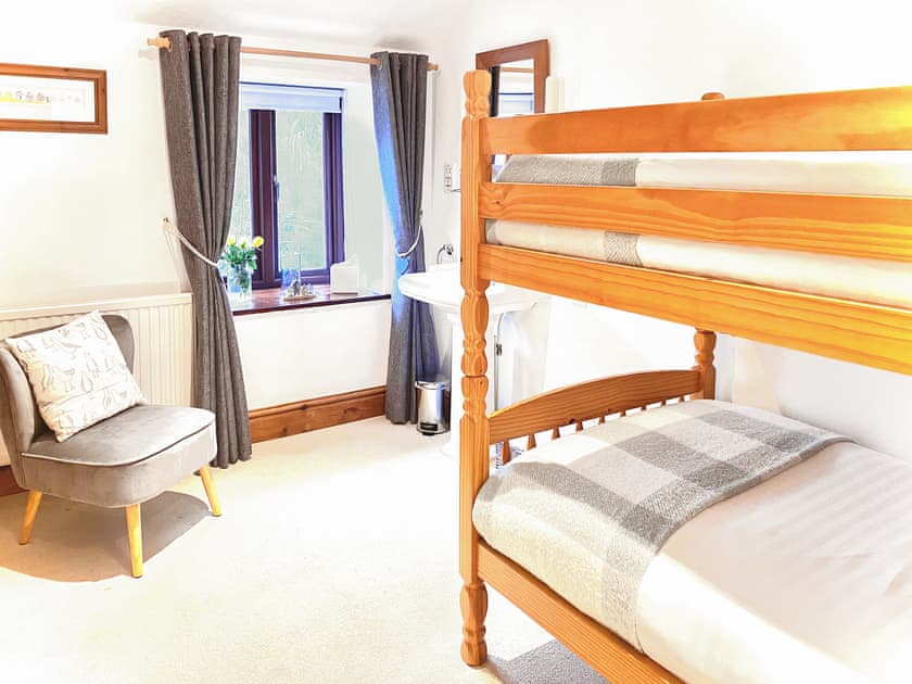 Bunk bedroom | Penty Rosen - Rescorla Farm Cottages, Mevagissey, near St. Austell