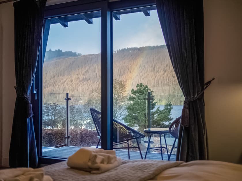 Taymouth Marina Resort Loch View No.2 (ref UKC6484) in Kenmore