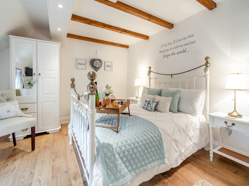Double bedroom | Stoney Cottage, Loftus, near Saltburn by the Sea