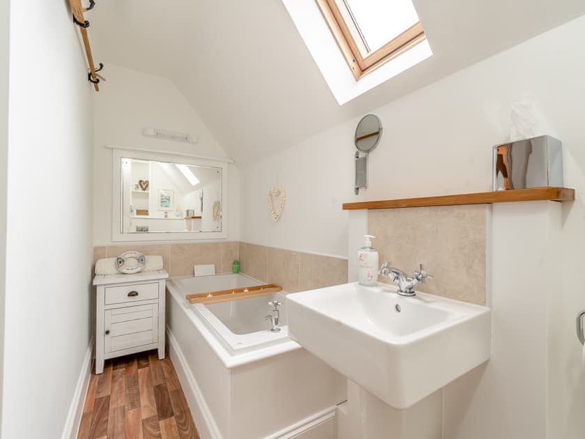 Bathroom | Stoney Cottage, Loftus, near Saltburn by the Sea