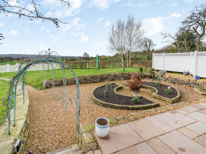 Exterior | Shireburn Suite, Hurst Green
