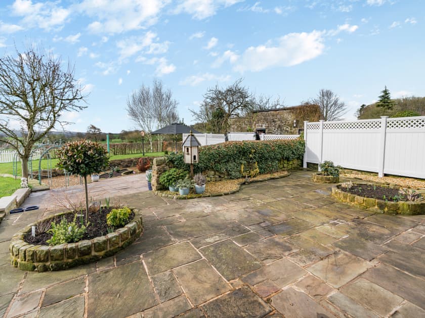 Exterior | Shireburn Suite, Hurst Green