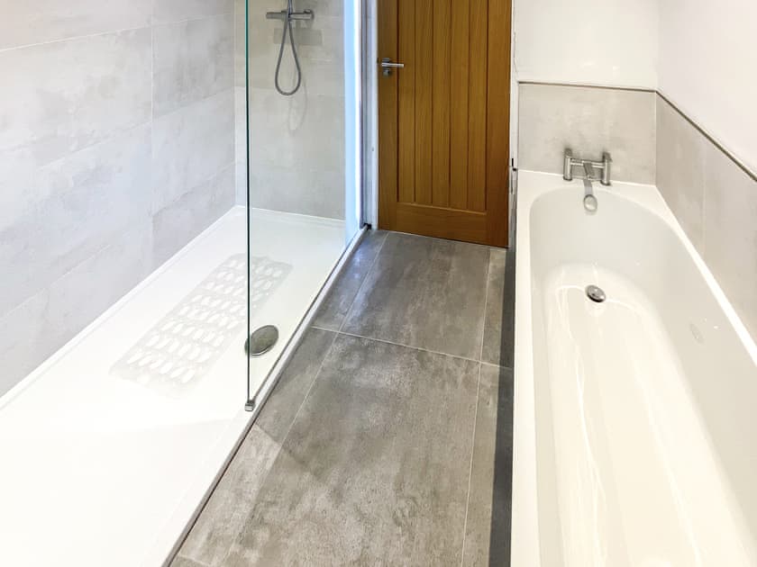 Bathroom | Berwick Lodge, Thornton-Cleveleys, near Blackpool