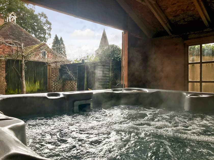 Hot tub | Old Rectory Cottage - The Old Rectory, Fernhurst