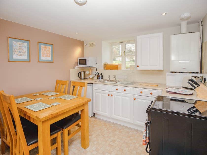 Kitchen/diner | Keeper’s Cottage - Rudge Farm Cottages, Chilcombe, near Bridport