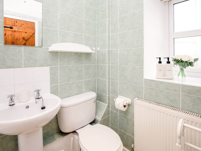 Bathroom | Orchard Cottage - Rudge Farm Cottages, Chilcombe, near Bridport