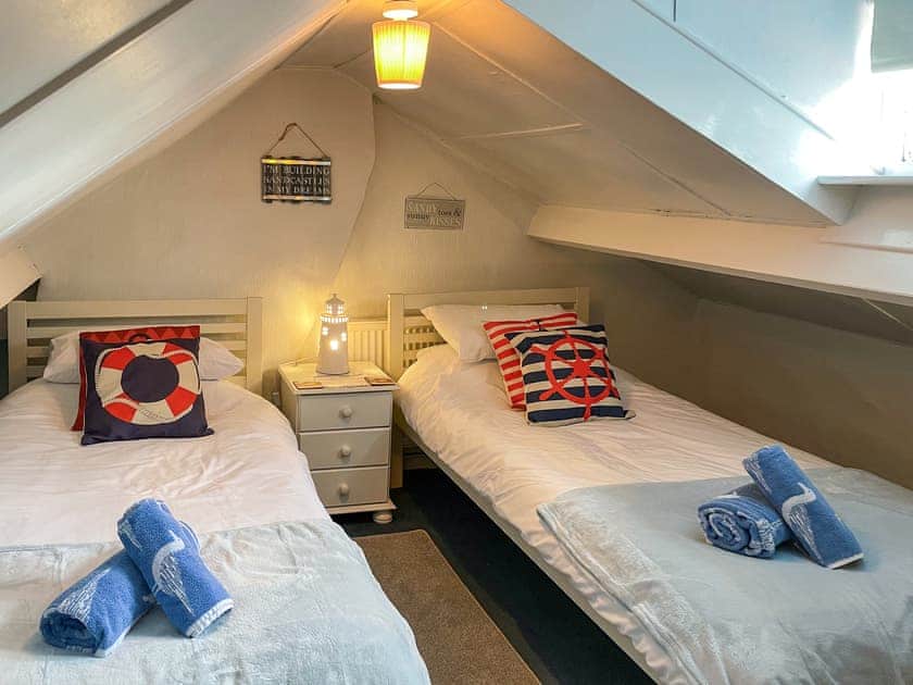 Twin bedroom | Billy Napp’s Cottage, Filey