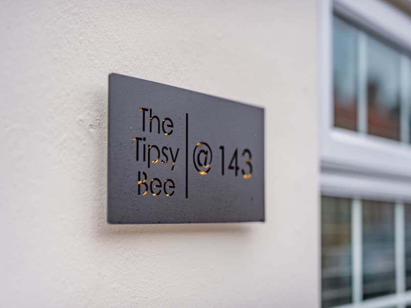 Exterior | The Tipsy Bee at 143, Guisborough