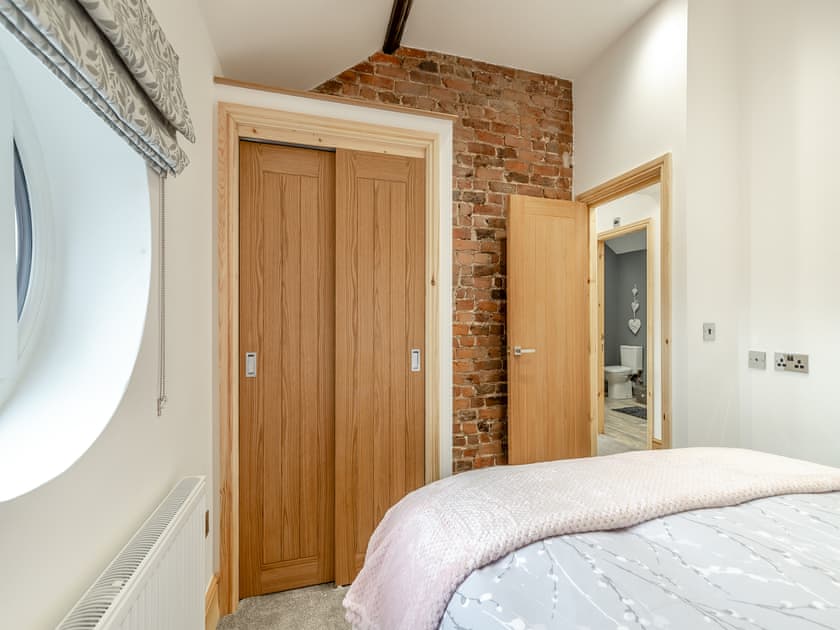 Double bedroom | Barn Two - Day Green House, Sandbach