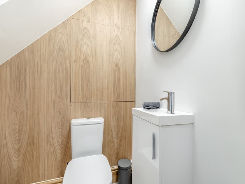 Separate Toilet  | Barn Two - Day Green House, Sandbach
