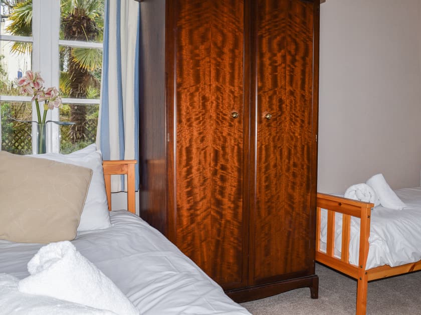 Twin bedroom | Ringrone 3, Salcombe