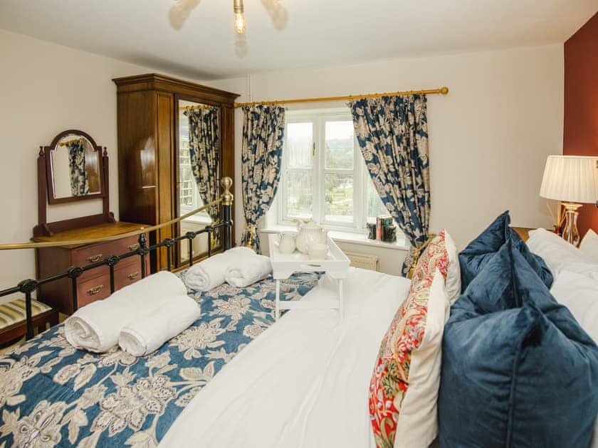 Double bedroom | Milkmaid’s Cottage - Rudge Farm Cottages, Chilcombe, near Bridport