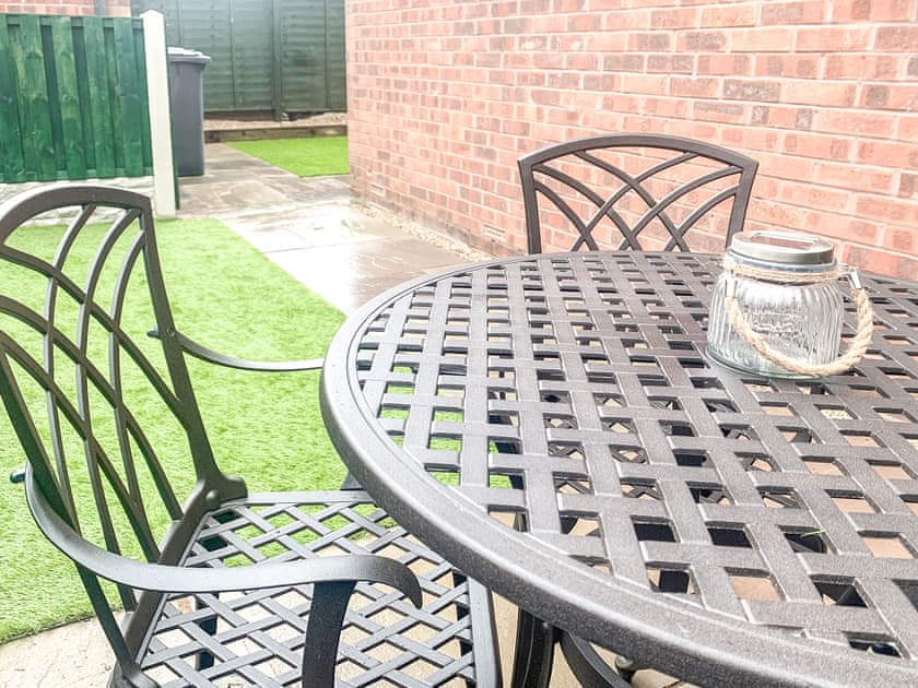 Sitting-out-area | Ay Come Inn, Acomb, near York