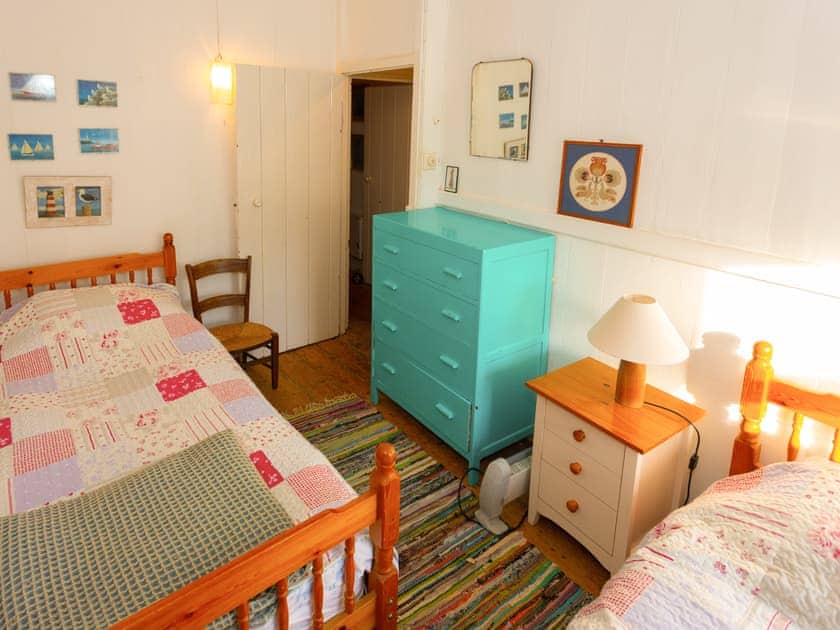 Twin bedroom | Blue - Coastal Path Cottages, Trefor