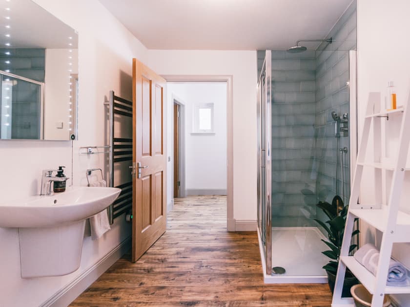 Bathroom | An t-Iolaire - Dornie Croft, Dornie