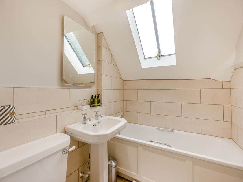 Bathroom | Comus - Ludlow Castle, Ludlow