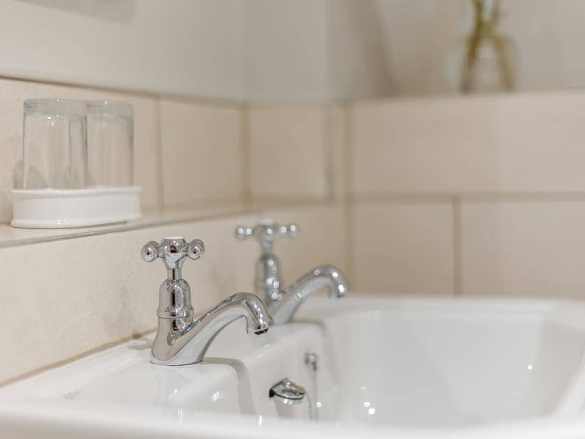 Bathroom | Comus - Ludlow Castle, Ludlow