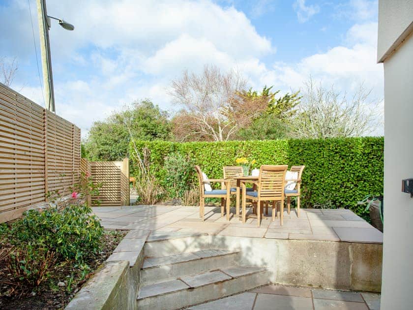 Patio | Meadowside, St Mawes