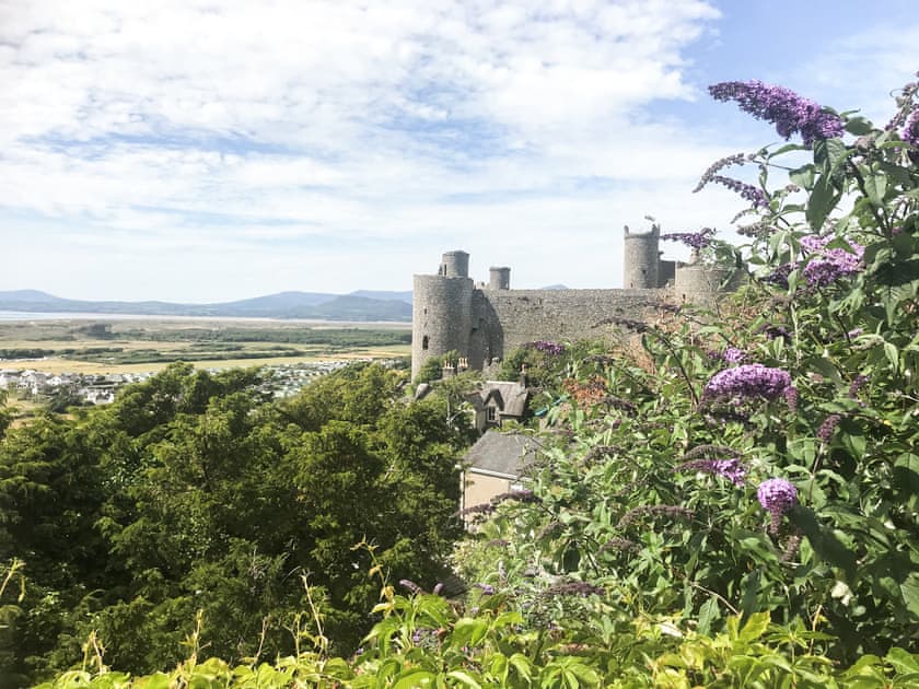 Harlech Castle | Acw House, Llanbedr