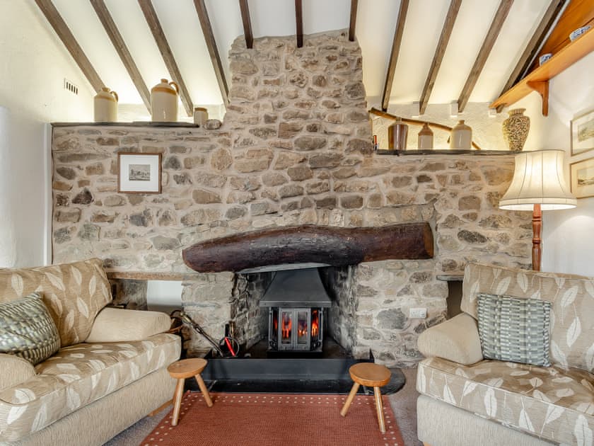 Living room | Cwm Eithin (Cerbid), Cerbid