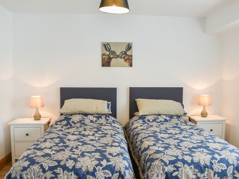 Twin bedroom | Sheep’s View Cottage, Eastbourne