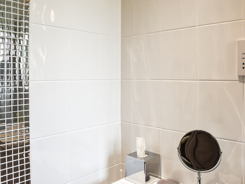 Bathroom | Sheep’s View Cottage, Eastbourne