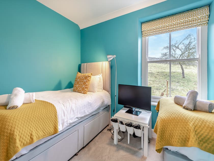 Twin bedroom | Skye House, Bakewell