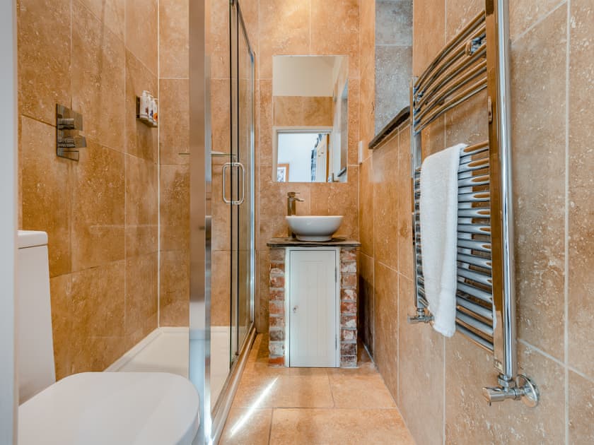 En-suite | The Cow Shed, Farnham