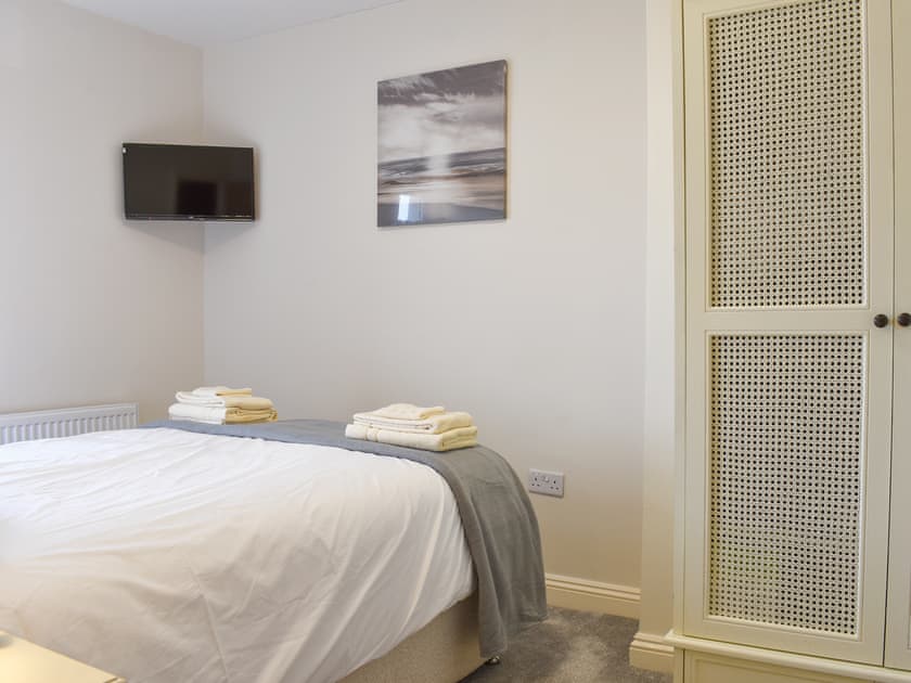 Double bedroom | Cremona Cottage, Skinningrove