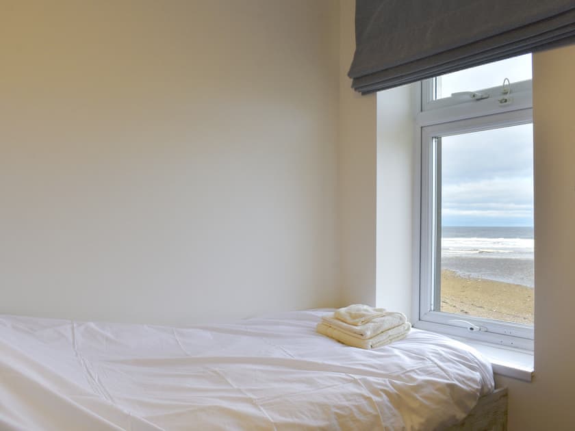 Bunk bedroom | Cremona Cottage, Skinningrove