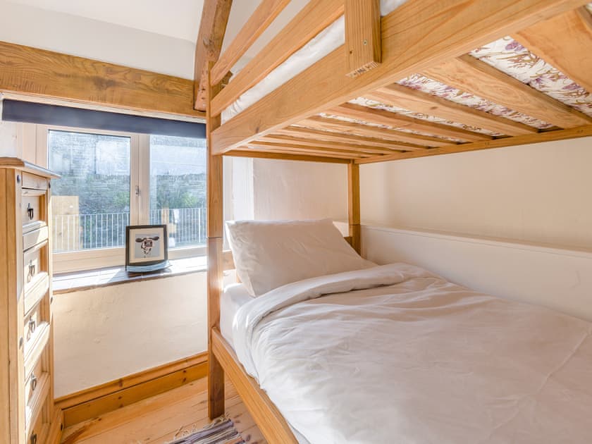 Bunk bedroom | Jarvies Cottage, Boscastle