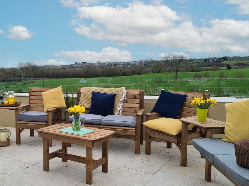 Sitting-out-area | Llwyn Du, Abersoch, near Pwllheli