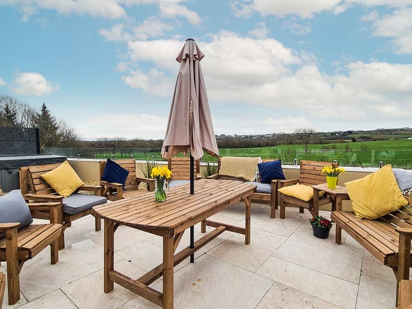 Sitting-out-area | Llwyn Du, Abersoch, near Pwllheli