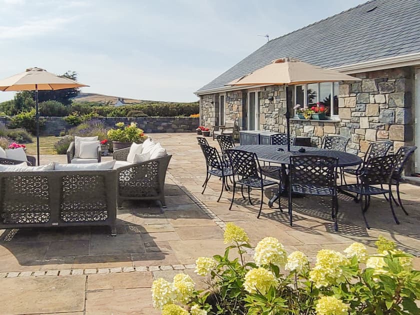Outdoor area | Bodrydd - Bodrydd, Rhoshirwaun, near Pwllheli
