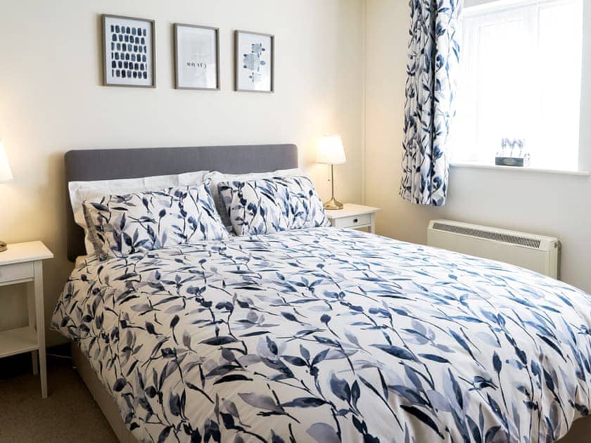 King bedroom  | Poirot Cottage - Coppers Cottages, Lyme Regis
