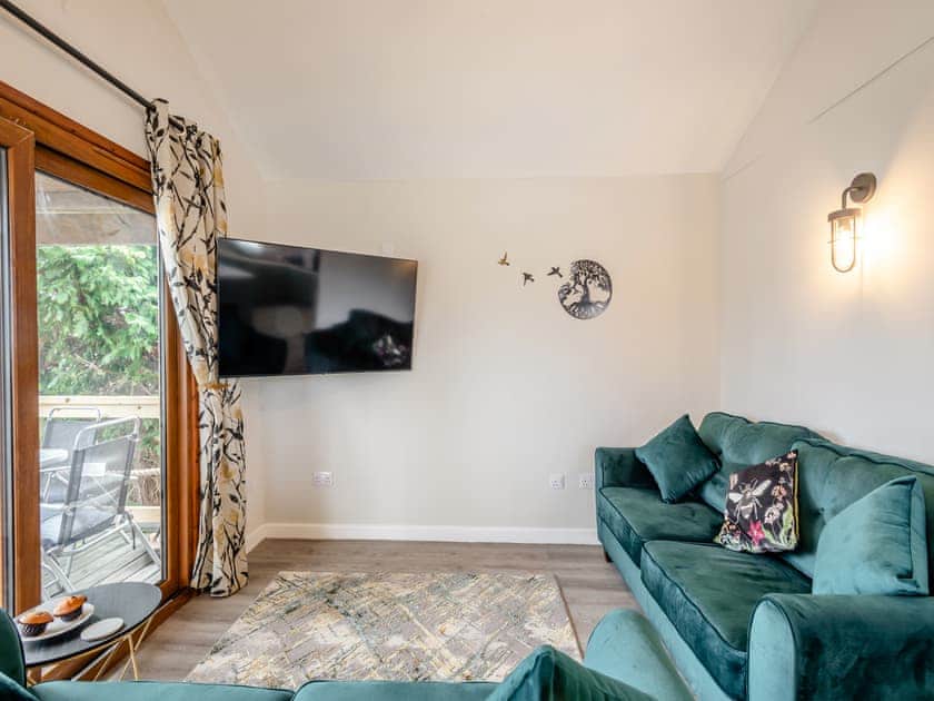 Living area | River Retreat - Norfolk Holiday Lodges, Brundall
