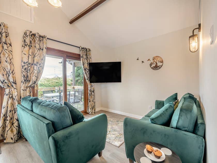 Living area | River Retreat - Norfolk Holiday Lodges, Brundall