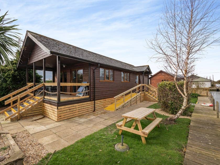Exterior | River Retreat - Norfolk Holiday Lodges, Brundall