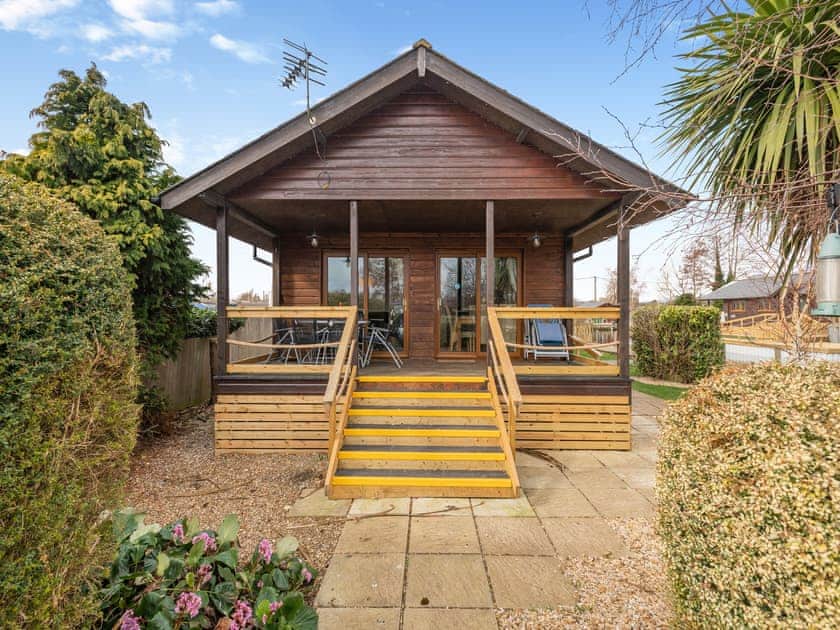 Exterior | River Retreat - Norfolk Holiday Lodges, Brundall