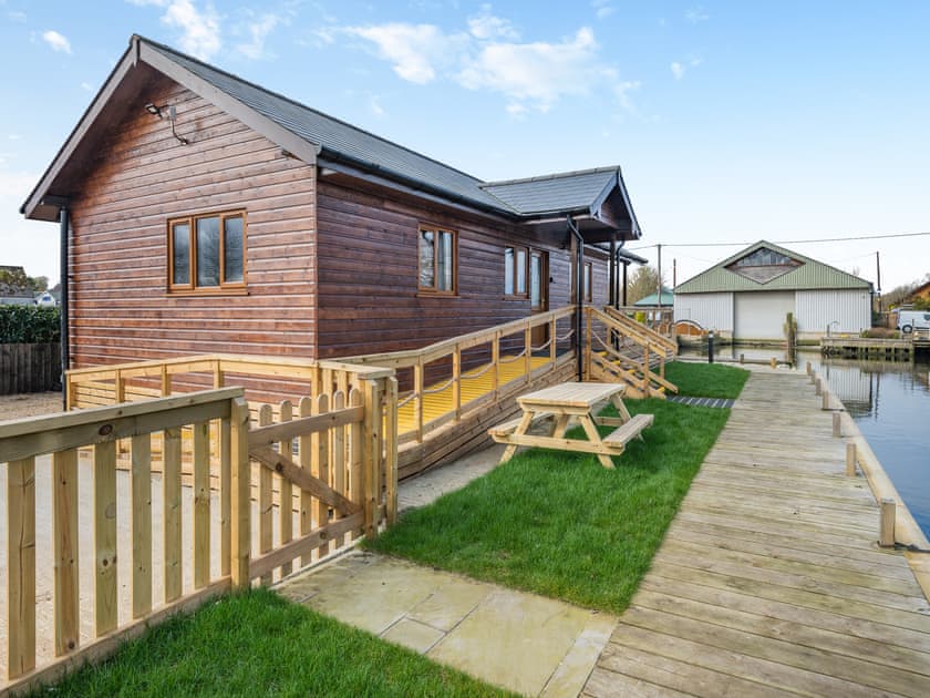 Exterior | River Bay - Norfolk Holiday Lodges, Brundall
