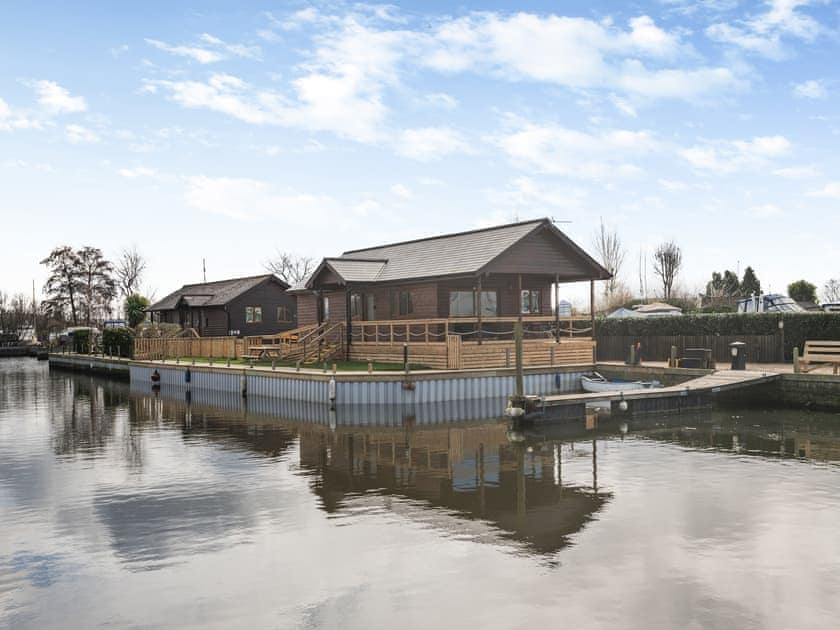 Exterior | River Bay - Norfolk Holiday Lodges, Brundall