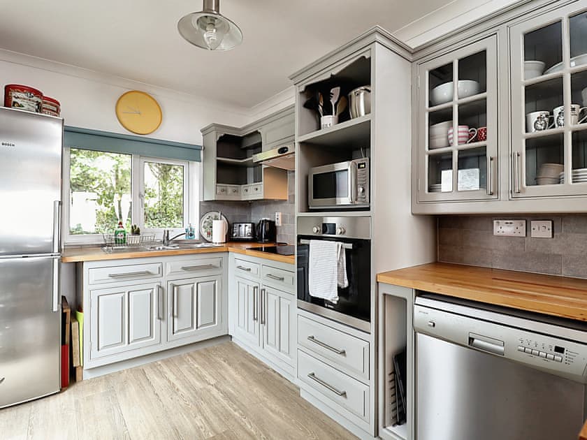 Kitchen area | Bella Vista, Ventnor