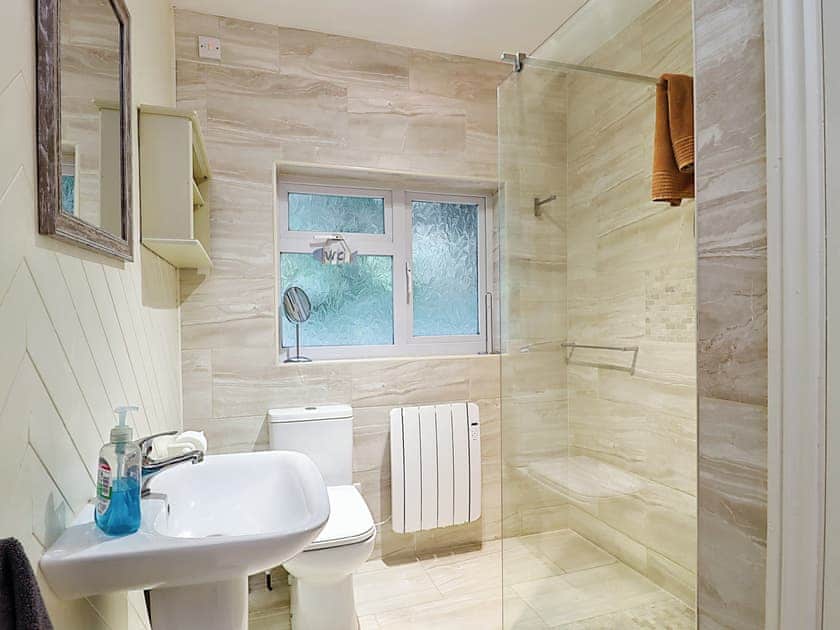 Shower room | Bella Vista, Ventnor
