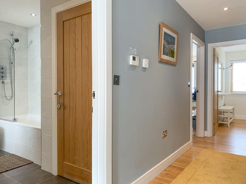 Hallway | Crest@64, Newquay