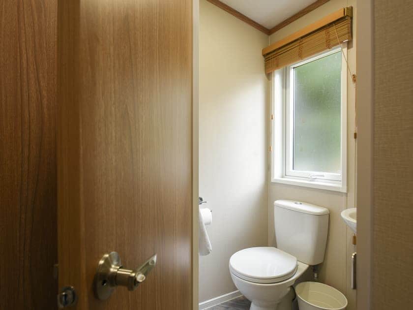 En-suite | Marlow Lodge - Daisy Bank Touring Caravan Park, Montgomery