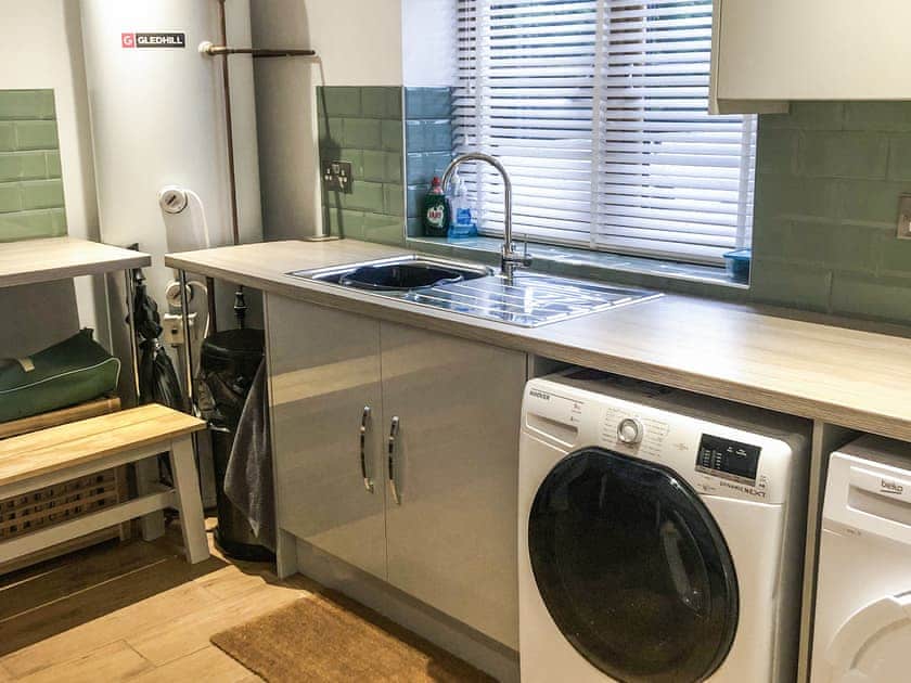 Utility room | Manor Lodge Stables, Wiston, near Haverfordwest