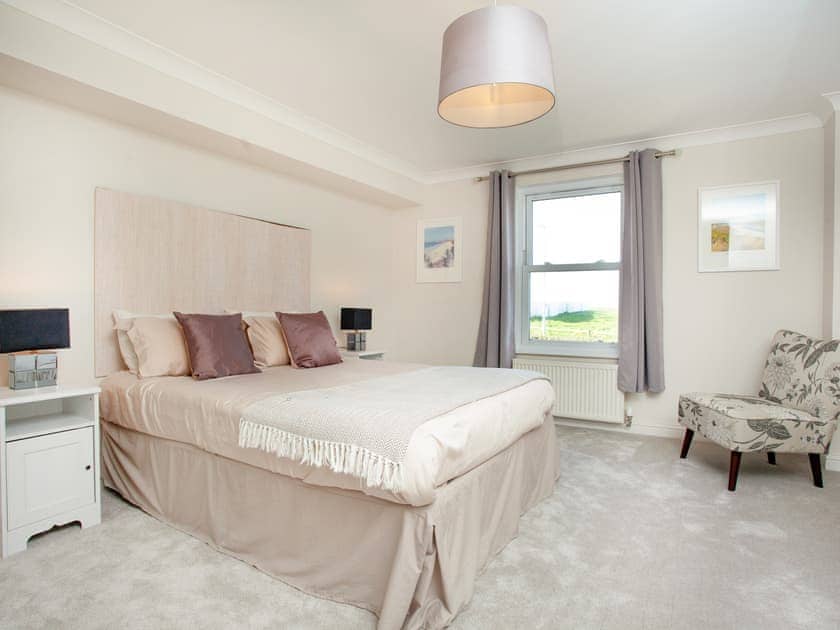 Master bedroom | Spinnakers, Newquay